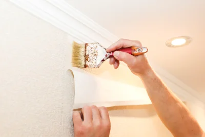 Pose de papier peint à Calanhel — revêtements muraux et toiles de verre